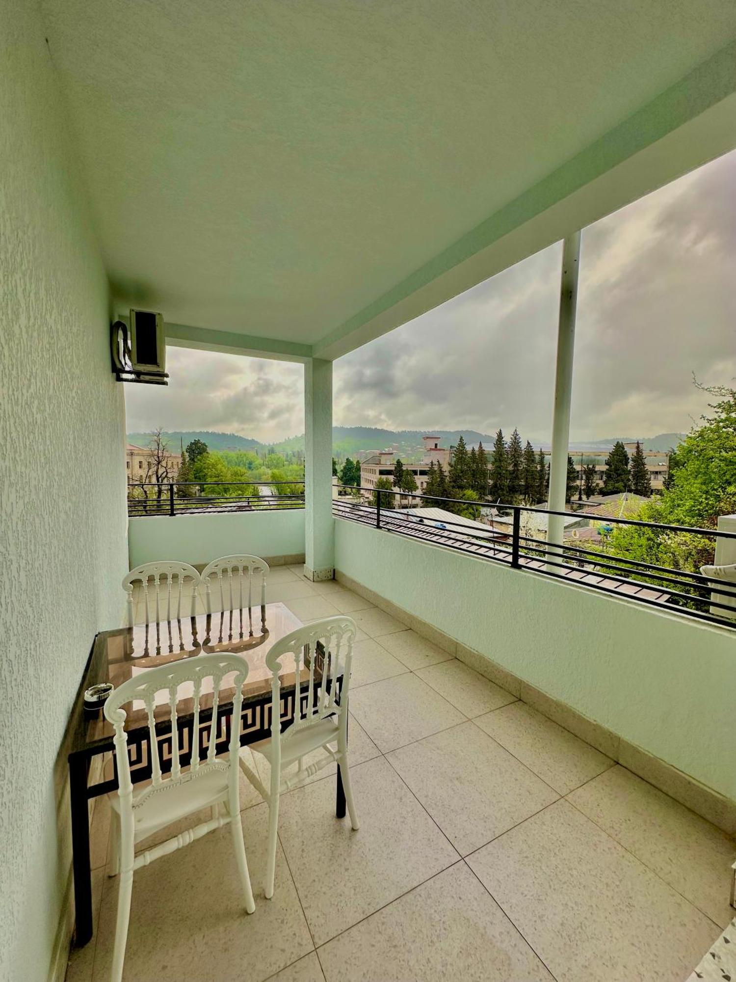 Hotel Balcony Kutaisi Luaran gambar
